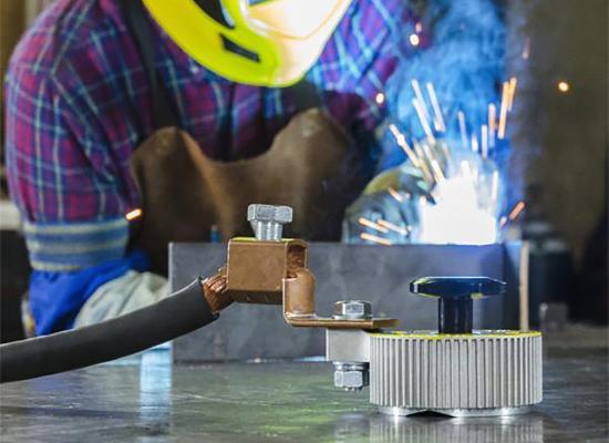 MAGSWITCH Stelklemme 800 Amp med 136 kg (Max.) magnetisk holdekraft (Sku 8100552)